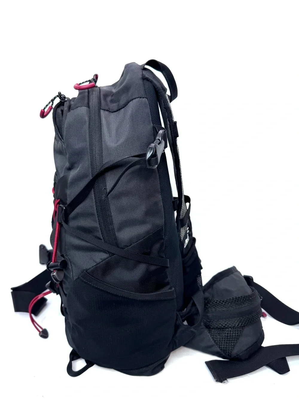 JanSport 8000M Challenge Technical Hiking Backpack Black Red Daypack